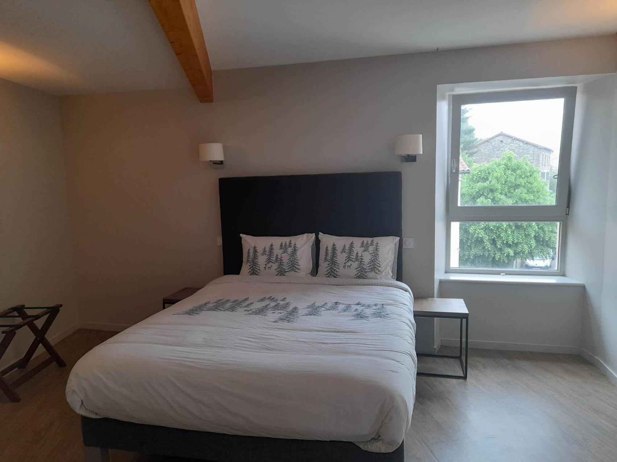 Auberge Du Vernet - Le Pin Solitaire Hotell L'Estrade Exteriör bild